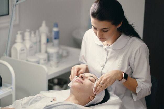 Beauty Training Near Manchester: Launch Your Career in the Beauty Industry